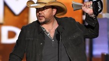 Jason Aldean đánh bại Miranda Lambert tại Lễ trao giải Hàn lâm nhạc Đồng quê